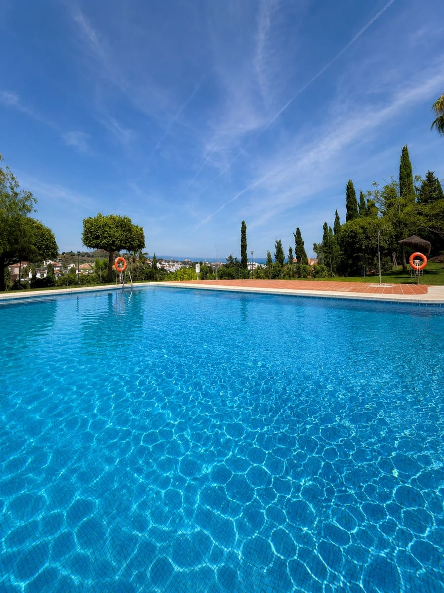 3 bedroom Semi-detached Villa for rent in Benalmadena with pool garage - € 2,800 (Ref: 9838892)