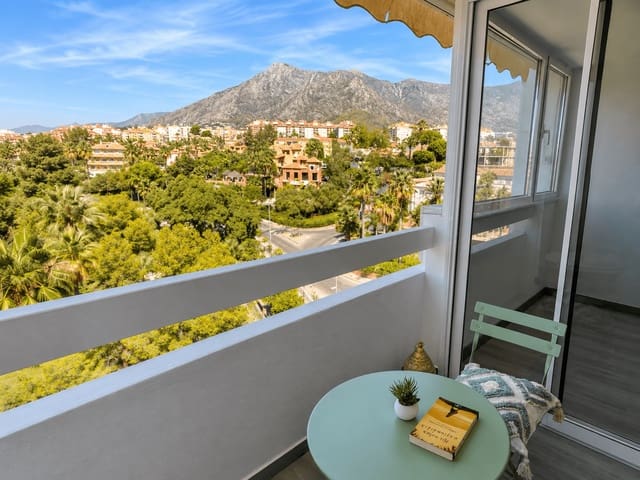 2 Zimmer Apartment zu vermieten in Huerta Belón - Calvario, Marbella mit Pool - 2.400 € (Ref: 9840074)