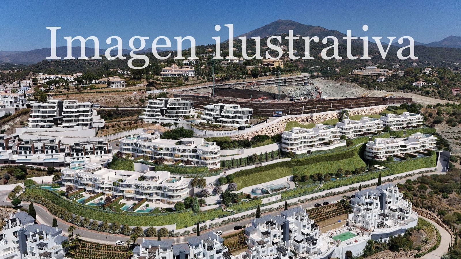 Piso de 4 habitaciones en Benahavís en venta con piscina garaje - 2.745.000 € (Ref: 9842125)