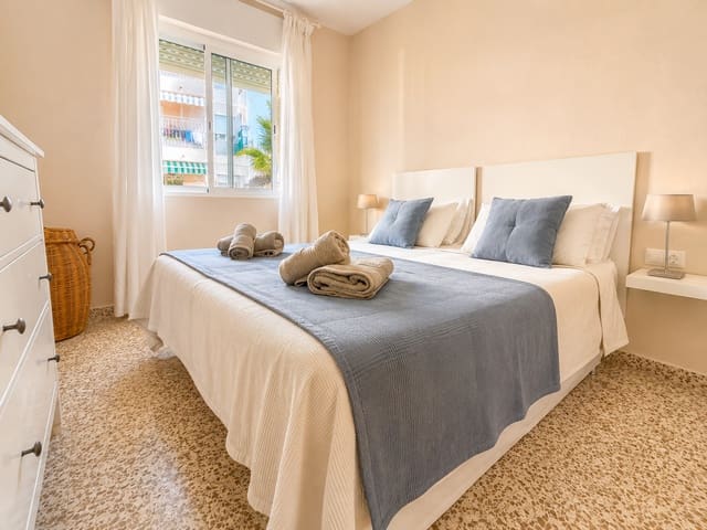 1 makuuhuone Huoneisto vuokrattavana paikassa Chaparil - Torrecilla - Punta Lara, Nerja mukana uima-altaan - 950 € (Ref: 9844832)