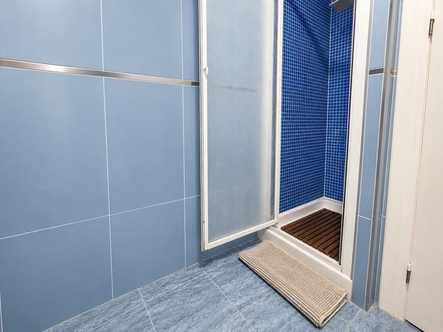 1 makuuhuone Huoneisto vuokrattavana paikassa Chaparil - Torrecilla - Punta Lara, Nerja mukana uima-altaan - 950 € (Ref: 9844832)