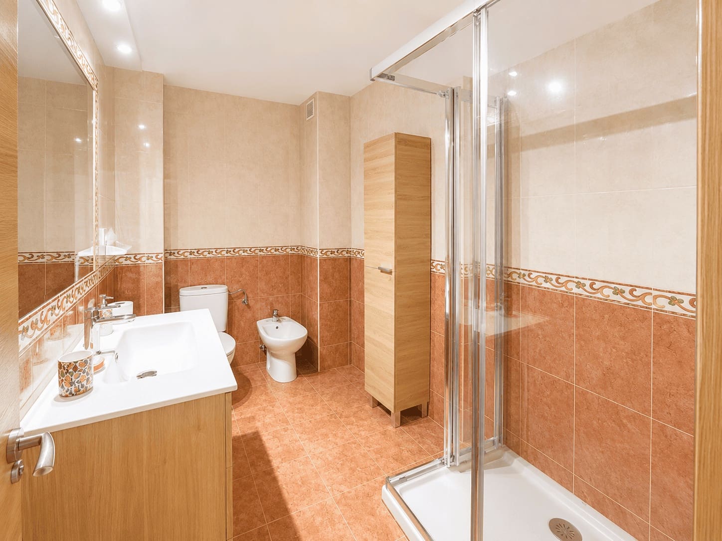 3 bedroom Apartment for rent in Estepona - € 1,800 (Ref: 9851298)