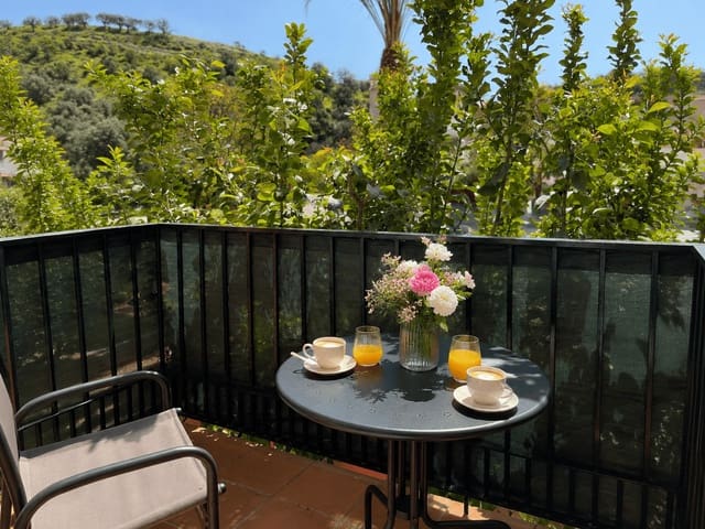 4 bedroom Semi-detached Villa for rent in Campanillas, Málaga city with garage - € 1,900 (Ref: 9854920)