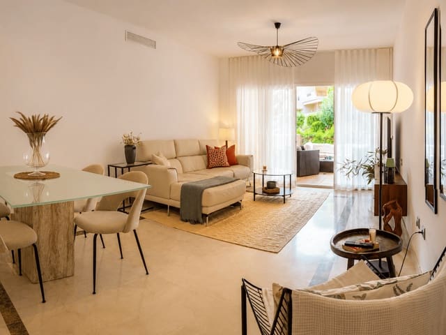 Apartamento de 2 habitaciones en Estepona en alquiler con piscina garaje - 2.460 € (Ref: 9854921)