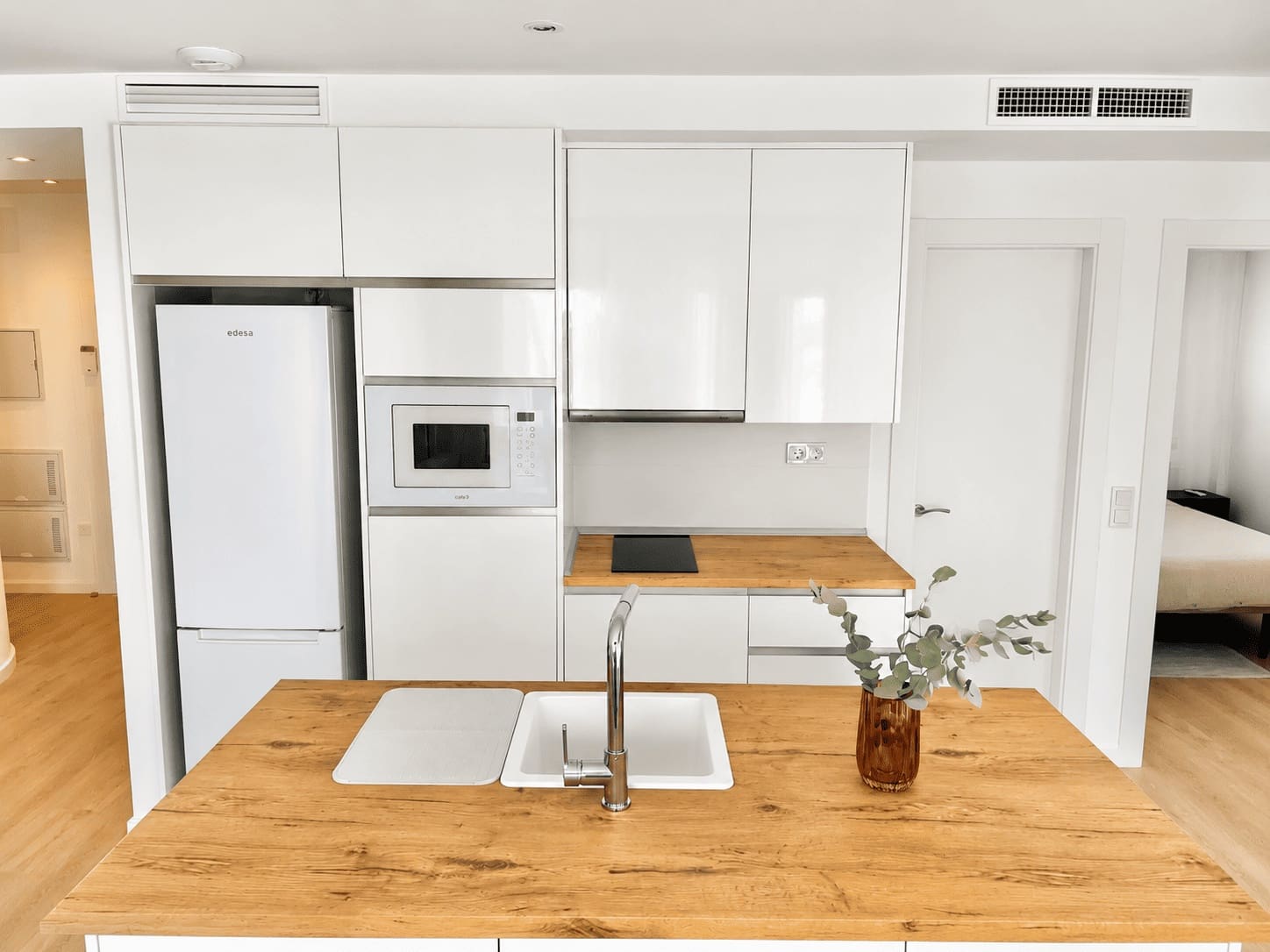 2 bedroom Apartment for rent in Rincon de la Victoria with garage - € 1,980 (Ref: 9858010)