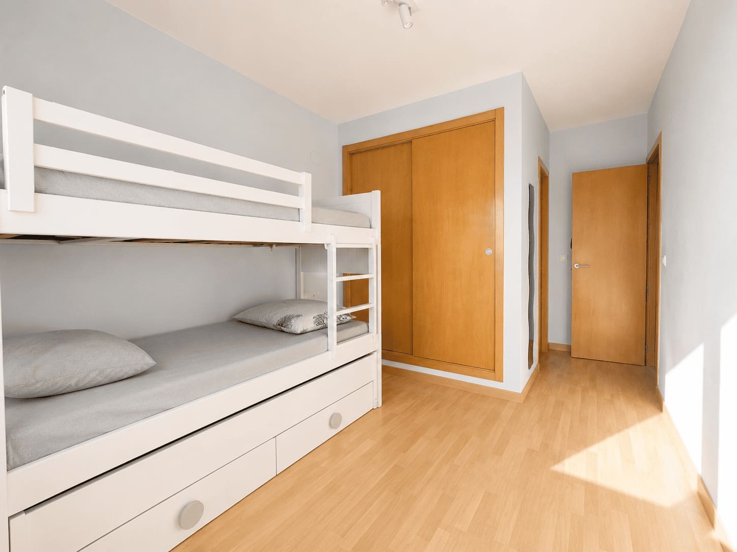 2 bedroom Apartment for rent in Torre del Mar with pool garage - € 1,500 (Ref: 9861532)