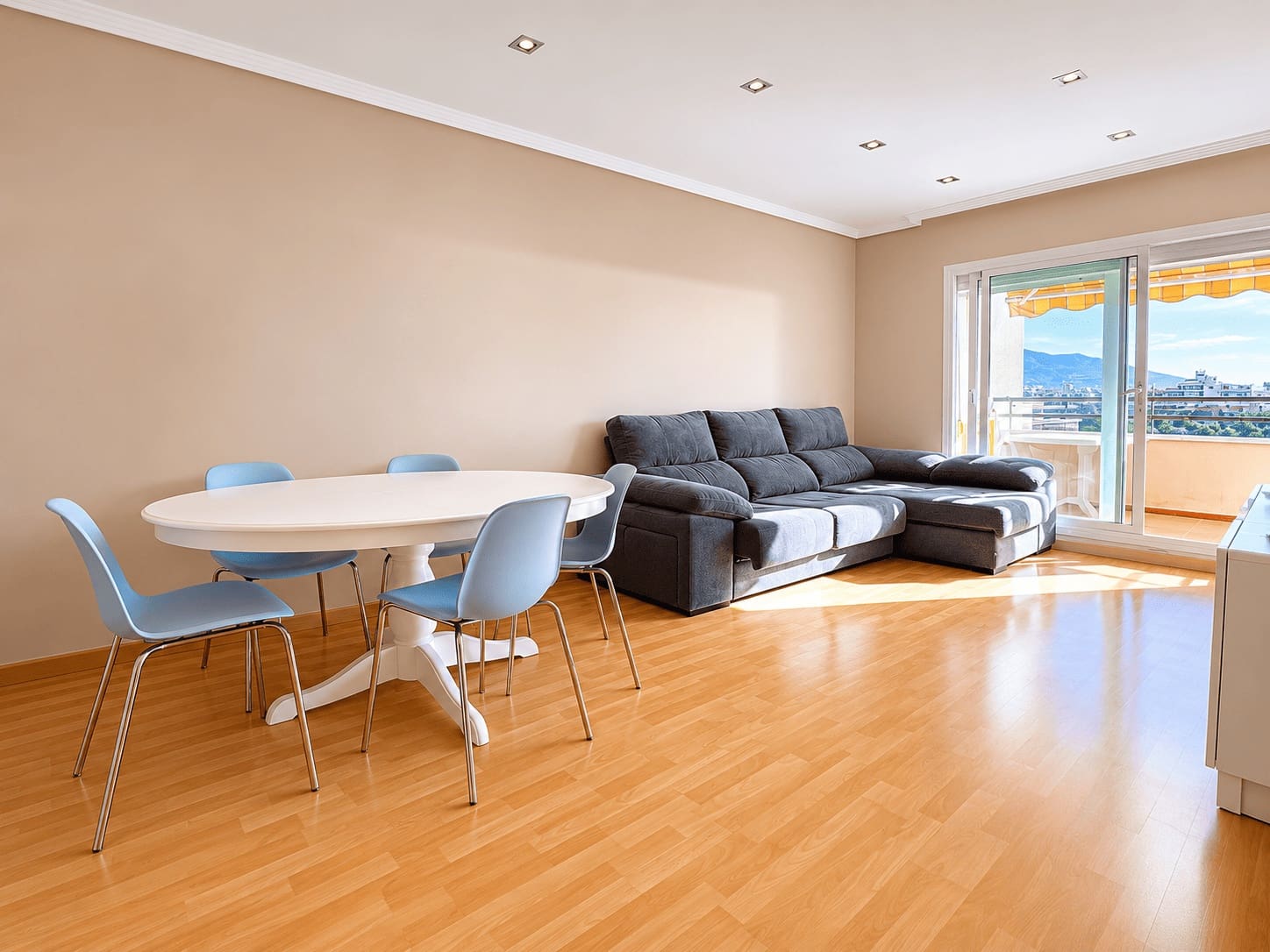 2 bedroom Apartment for rent in Torre del Mar with pool garage - € 1,500 (Ref: 9861532)