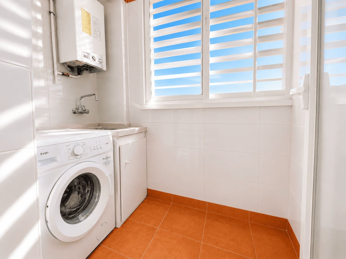 2 bedroom Apartment for rent in Torre del Mar with pool garage - € 1,500 (Ref: 9861532)