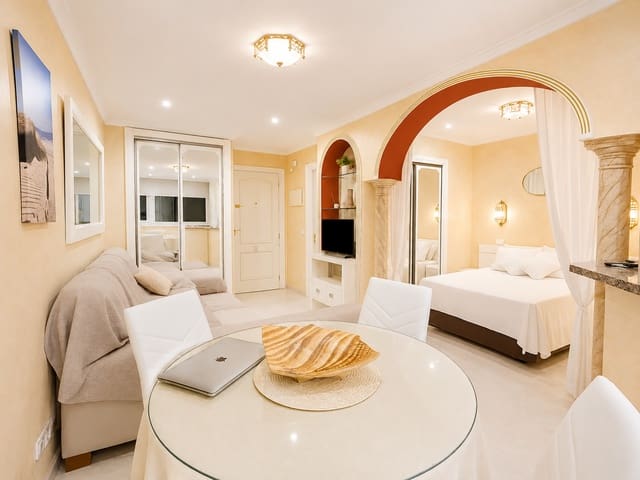 1 makuuhuone Huoneisto vuokrattavana paikassa Solymar, Benalmádena mukana uima-altaan - 1 200 € (Ref: 9861533)