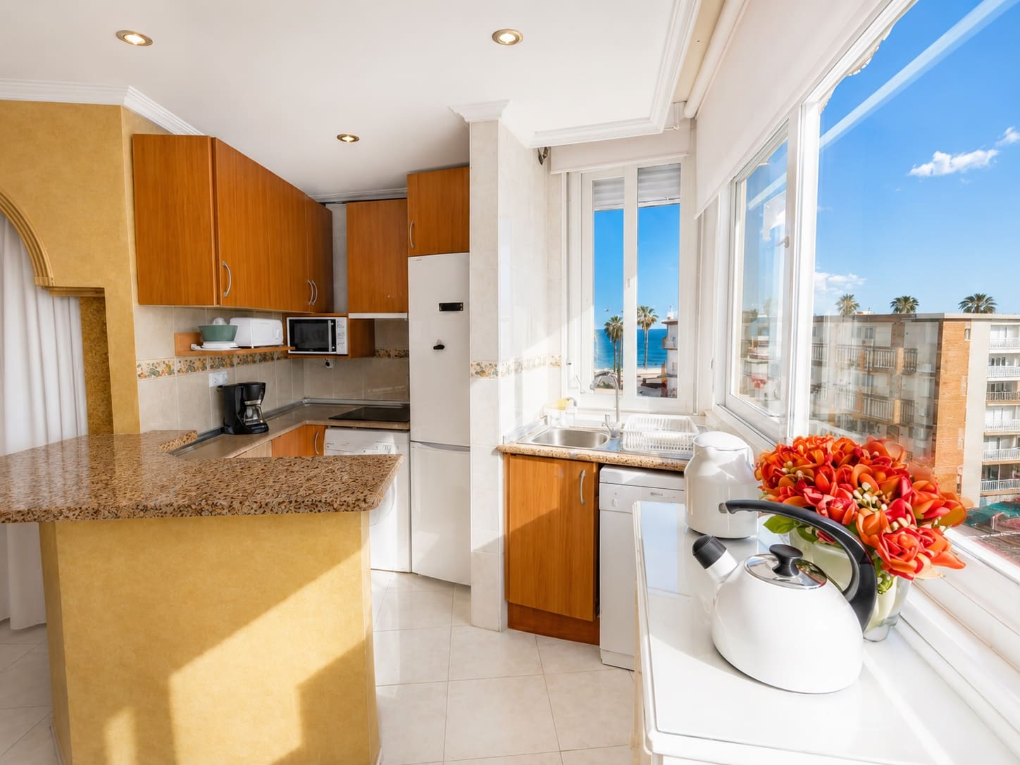 1 bedroom Apartment for rent in Benalmadena with pool - € 1,200 (Ref: 9861533)