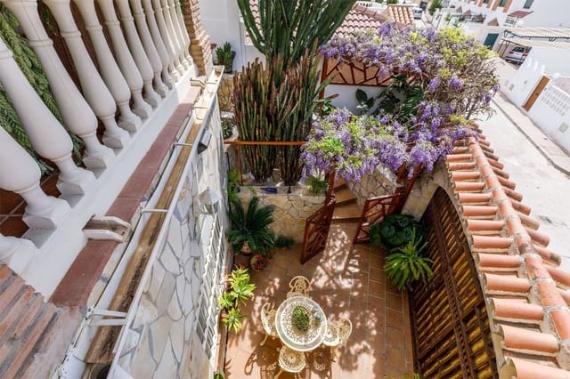 4 Zimmer Villa zu vermieten in Benajarafe, Vélez-Málaga mit Pool Garage - 3.800 € (Ref: 9864033)