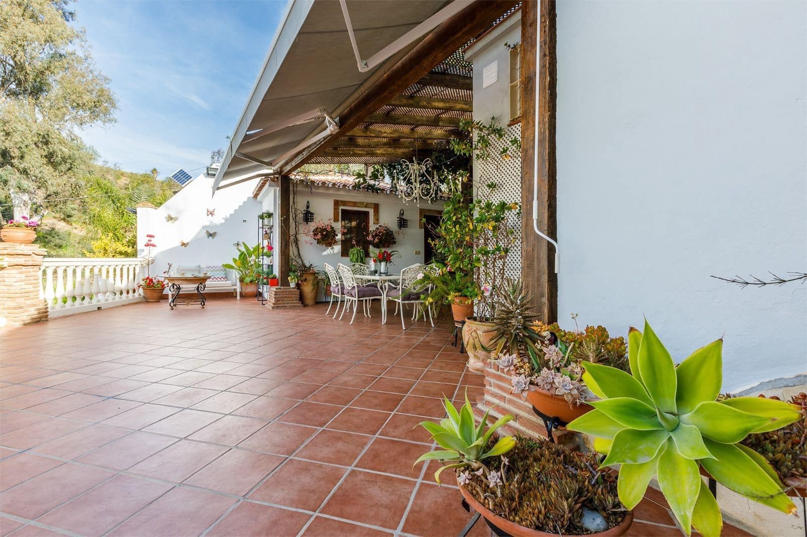4 Zimmer Villa zu vermieten in Benajarafe mit Pool Garage - 3.800 € (Ref: 9864033)