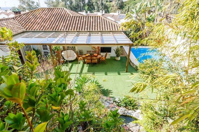 4 Zimmer Villa zu vermieten in Benajarafe, Vélez-Málaga mit Pool Garage - 3.800 € (Ref: 9864033)