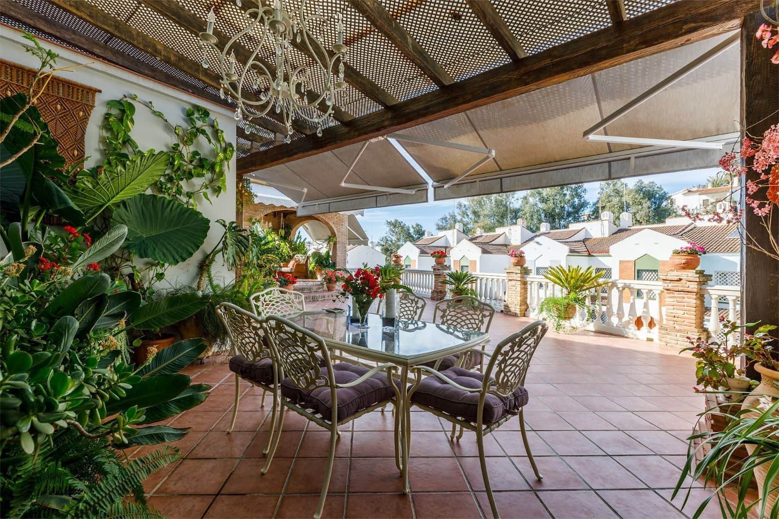 4 Zimmer Villa zu vermieten in Benajarafe mit Pool Garage - 3.800 € (Ref: 9864033)