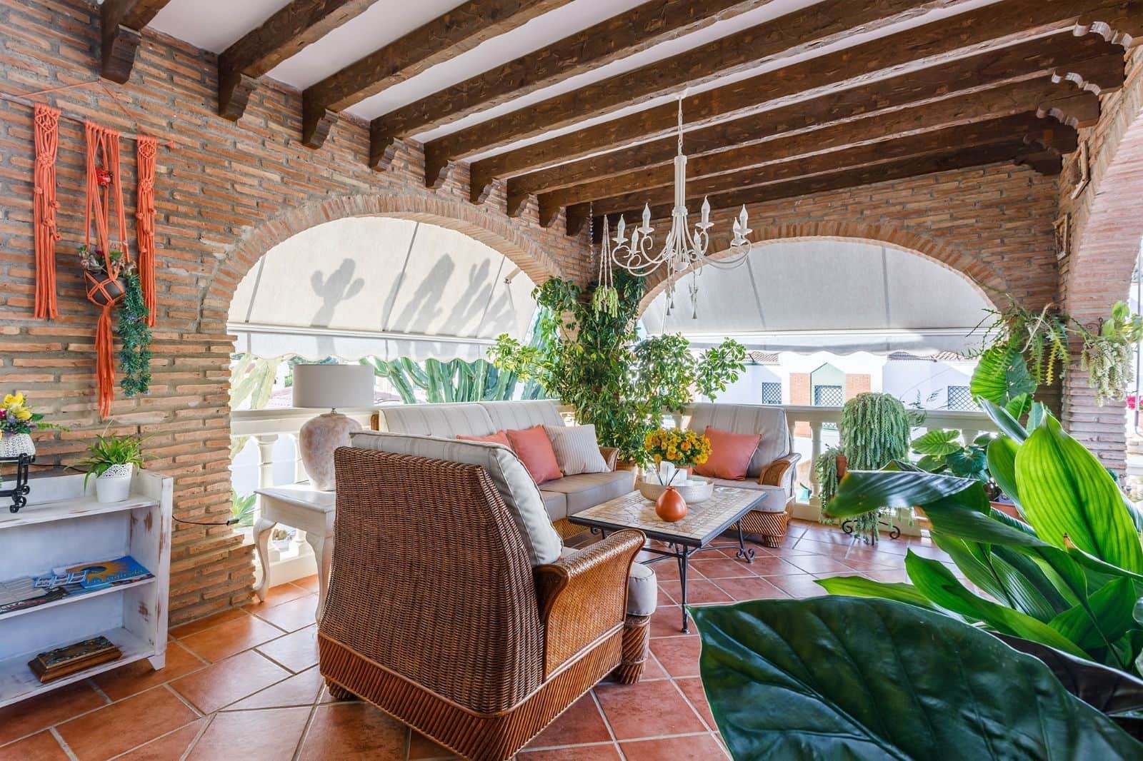 4 Zimmer Villa zu vermieten in Benajarafe mit Pool Garage - 3.800 € (Ref: 9864033)