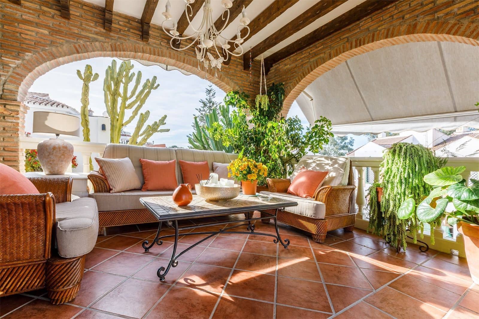 4 Zimmer Villa zu vermieten in Benajarafe mit Pool Garage - 3.800 € (Ref: 9864033)