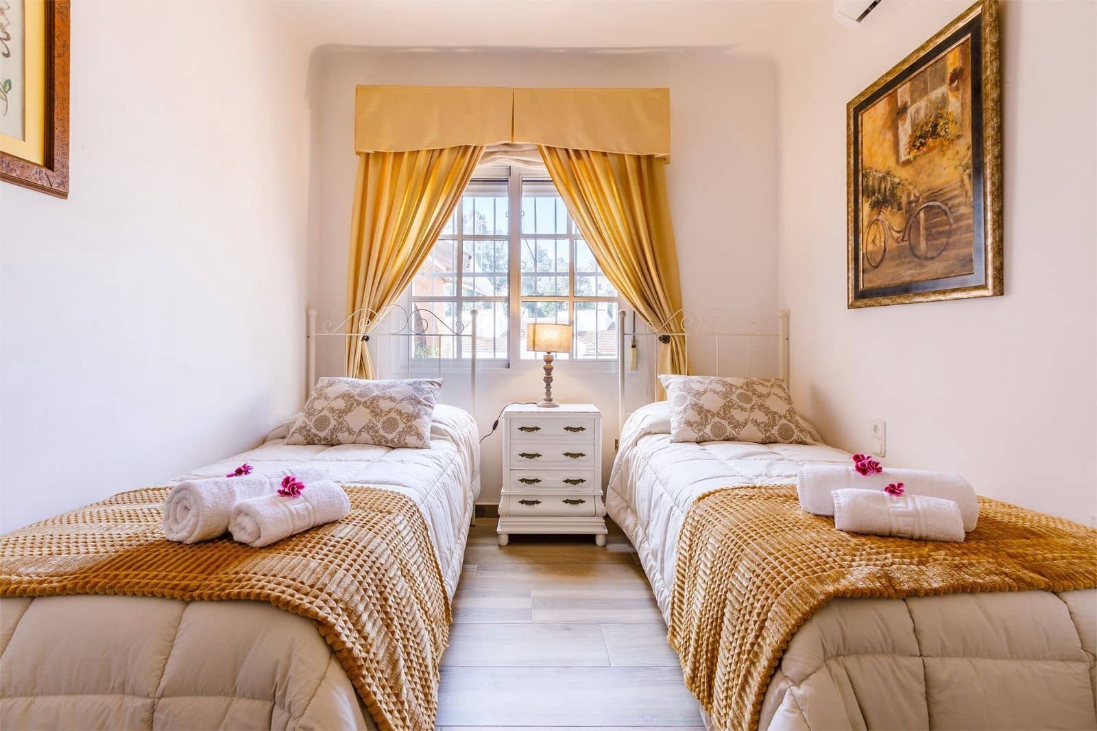 4 Zimmer Villa zu vermieten in Benajarafe mit Pool Garage - 3.800 € (Ref: 9864033)