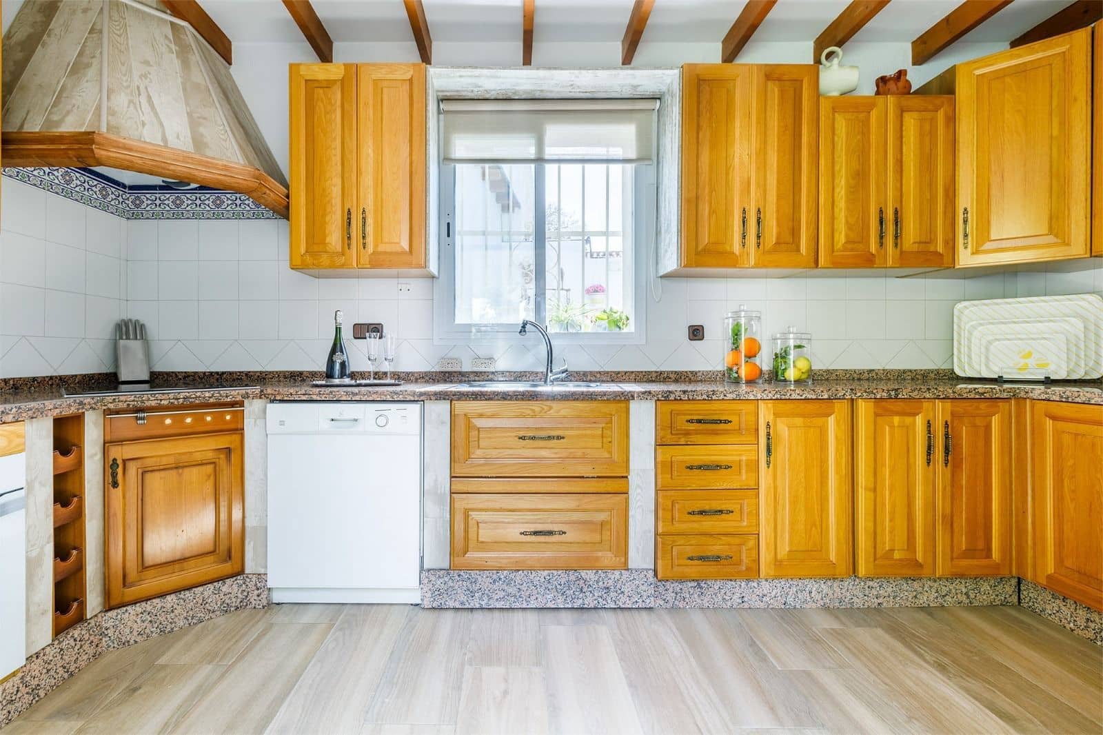 4 Zimmer Villa zu vermieten in Benajarafe mit Pool Garage - 3.800 € (Ref: 9864033)