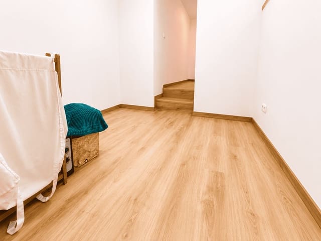 2 makuuhuone Omakotitalo vuokrattavana paikassa Frigiliana mukana 
autotalli - 850 € (Ref: 9864036)