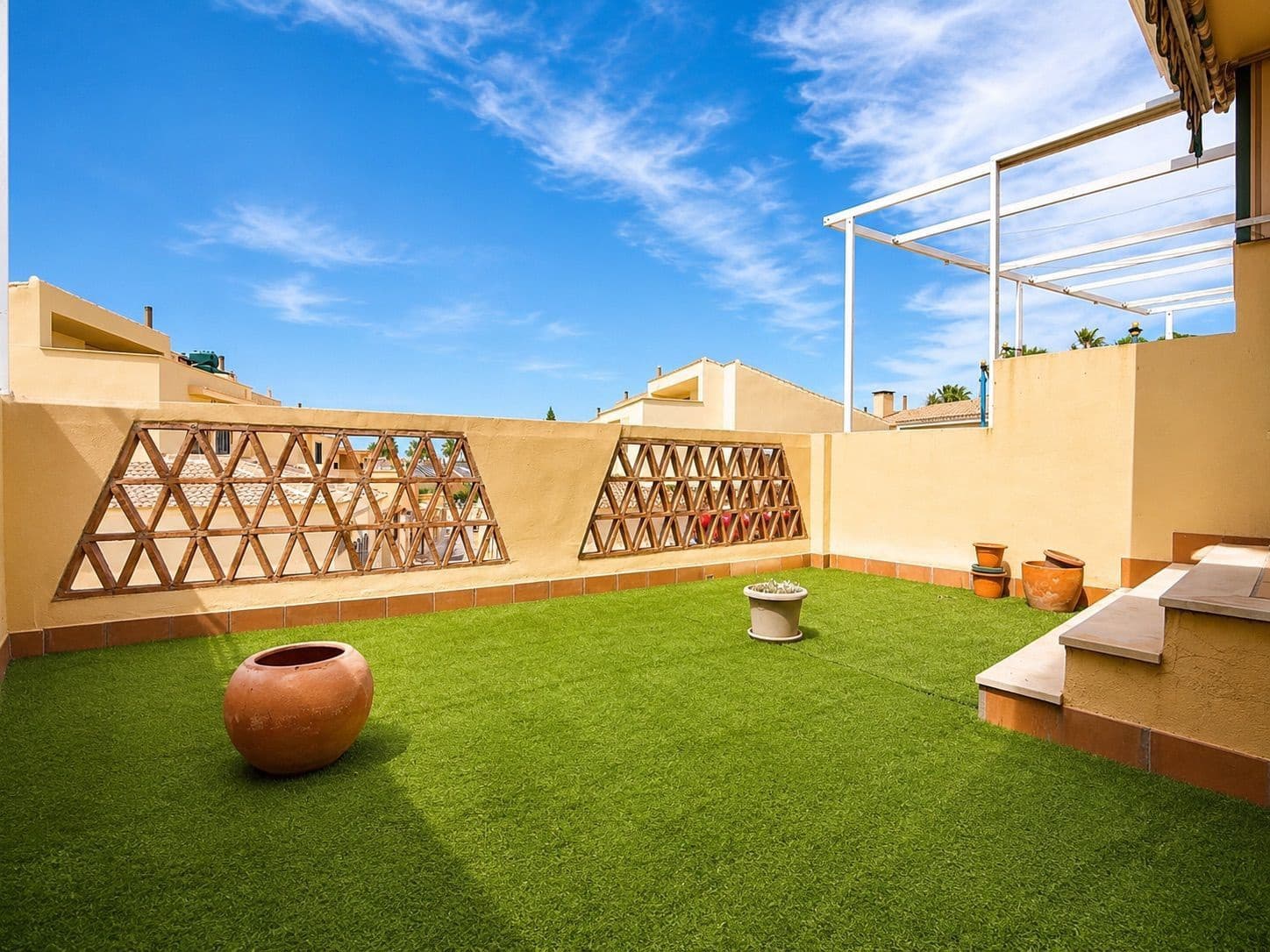 4 sovrum Semi-fristående Villa att hyra i Torre del Mar med pool - 2 500 € (Ref: 9877889)
