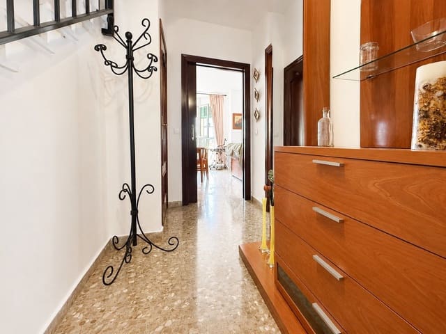 4 makuuhuone Paritalo vuokrattavana paikassa Torre del Mar, Vélez-Málaga mukana uima-altaan - 2 500 € (Ref: 9877889)