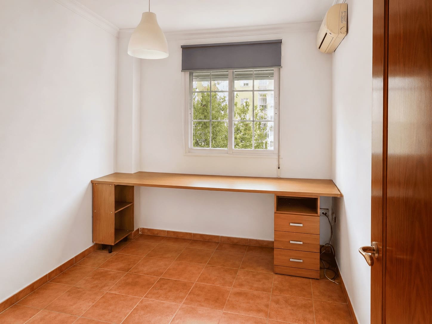 3 soverom Leilighet til leie i Bailen med garasje - € 1 250 (Ref: 9877891)