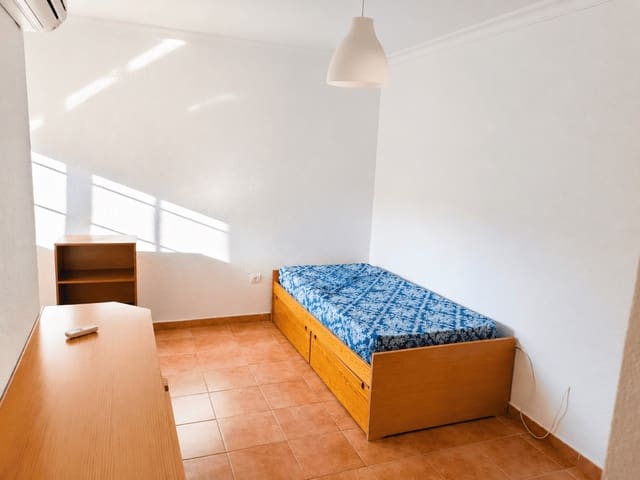3 soverom Leilighet til leie i Bailén med garasje - € 1 250 (Ref: 9877891)