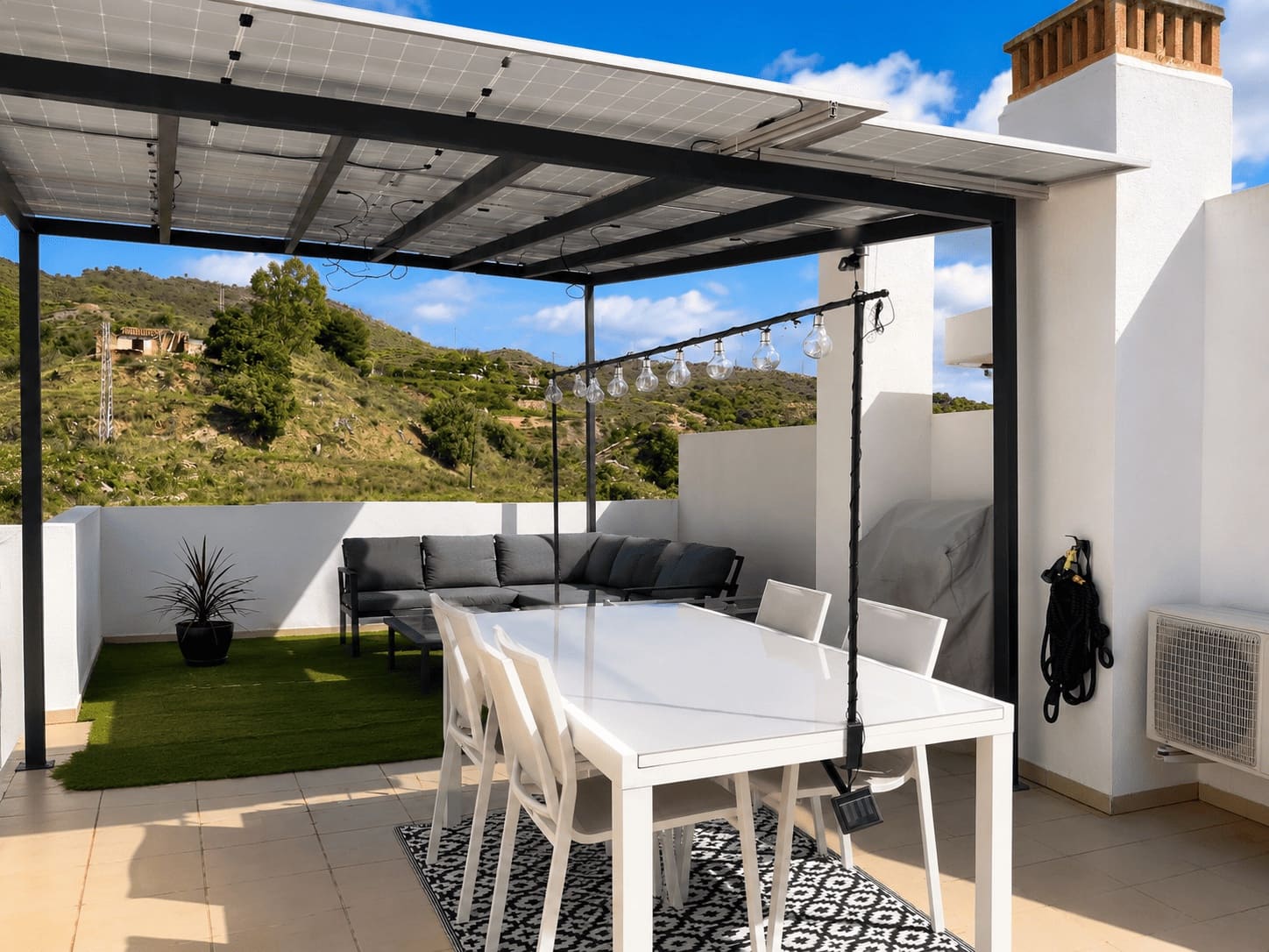 4 sovrum Semi-fristående Villa att hyra i Velez-Malaga med pool garage - 2 400 € (Ref: 9877892)