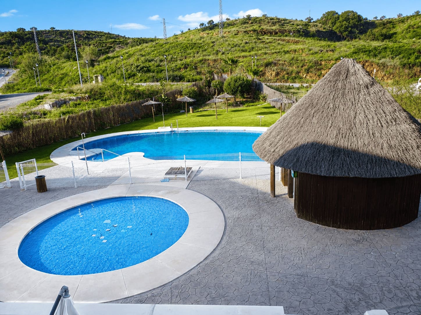 4 sovrum Semi-fristående Villa att hyra i Velez-Malaga med pool garage - 2 400 € (Ref: 9877892)