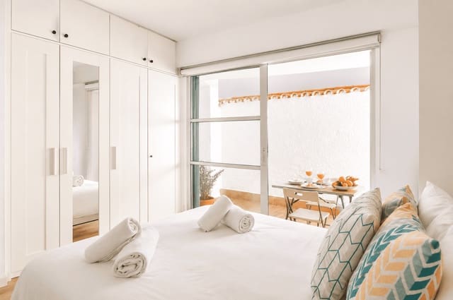 Appartement de 1 chambre à louer à Torremolinos avec piscine garage - 1 200 € (Ref: 9889732)