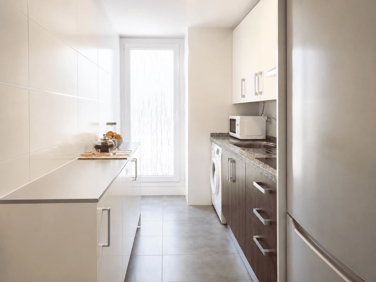 3 quarto Apartamento para arrendar em Almunecar com piscina garagem - 1 200 € (Ref: 9889733)