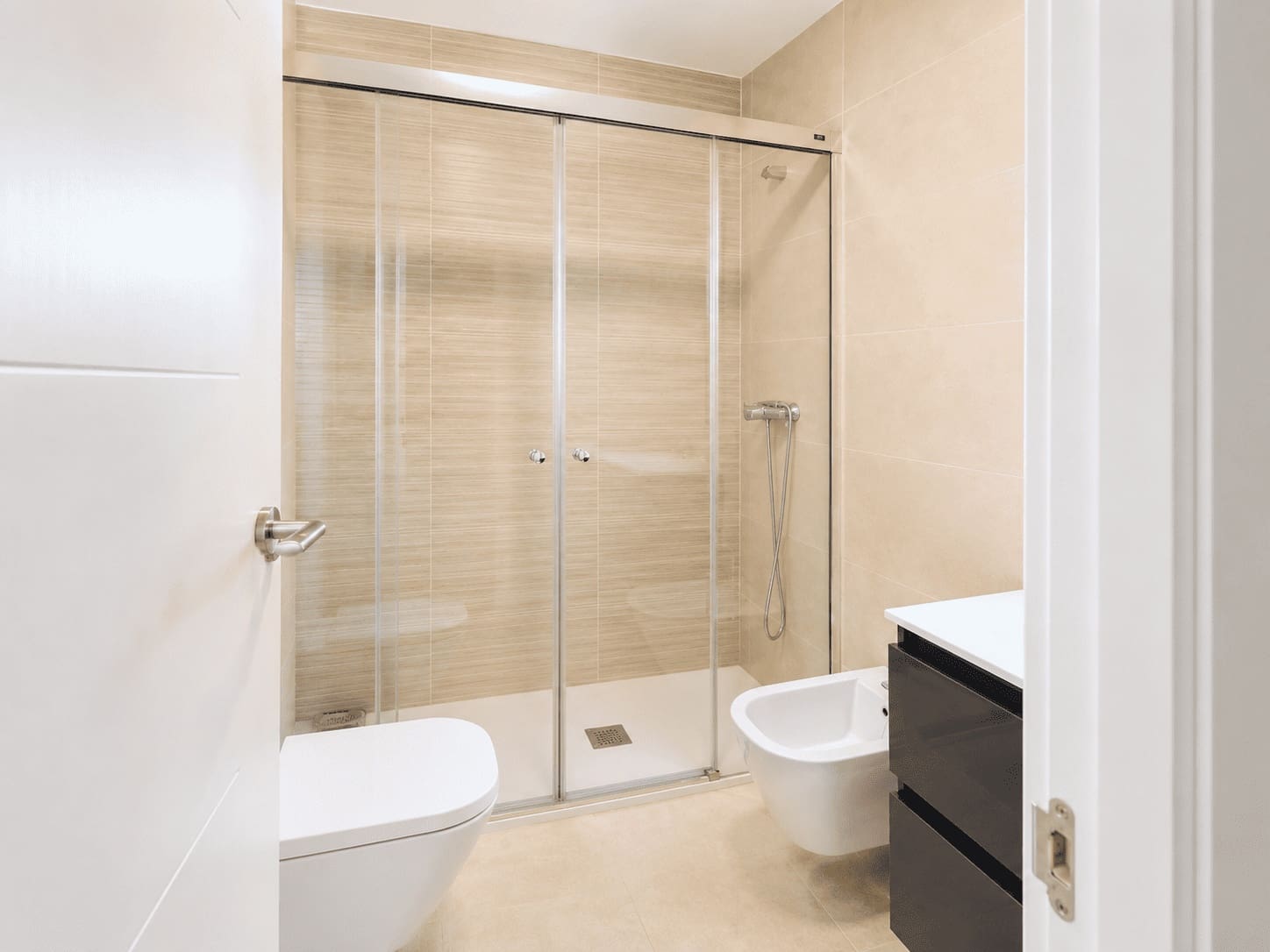3 quarto Apartamento para arrendar em Almunecar com piscina garagem - 1 200 € (Ref: 9889733)