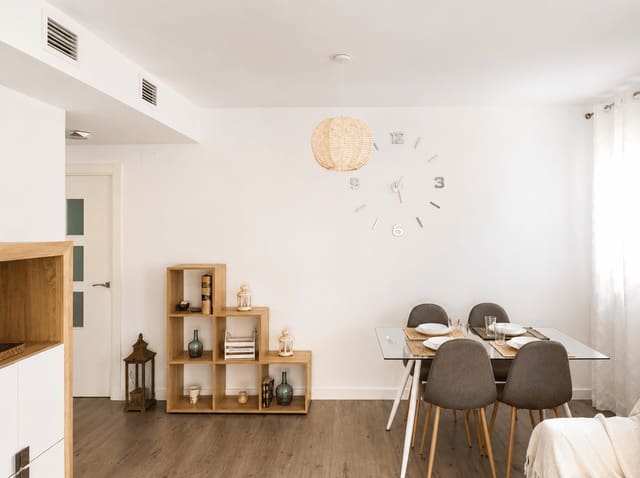 3 quarto Apartamento para arrendar em Almuñécar - 1 200 € (Ref: 9889733)
