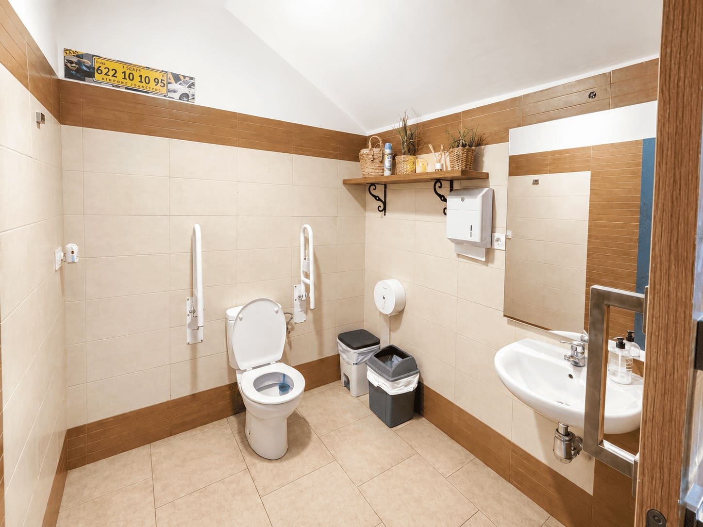 Kommersiell till salu i Frigiliana - 65 000 € (Ref: 9891678)