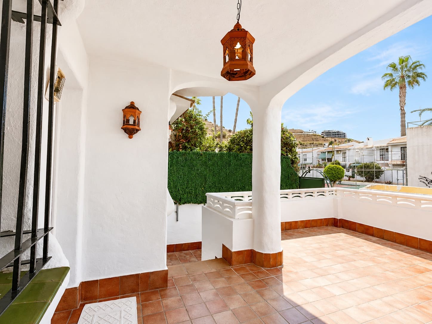 3 Zimmer Doppelhaus zu vermieten in Rincon de la Victoria mit Pool Garage - 1.900 € (Ref: 9895755)