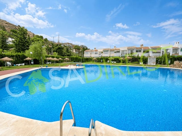 3 Zimmer Doppelhaus zu vermieten in Rincón de la Victoria - 1.900 € (Ref: 9895755)