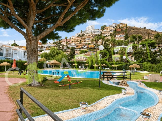3 Zimmer Doppelhaus zu vermieten in Rincón de la Victoria - 1.900 € (Ref: 9895755)