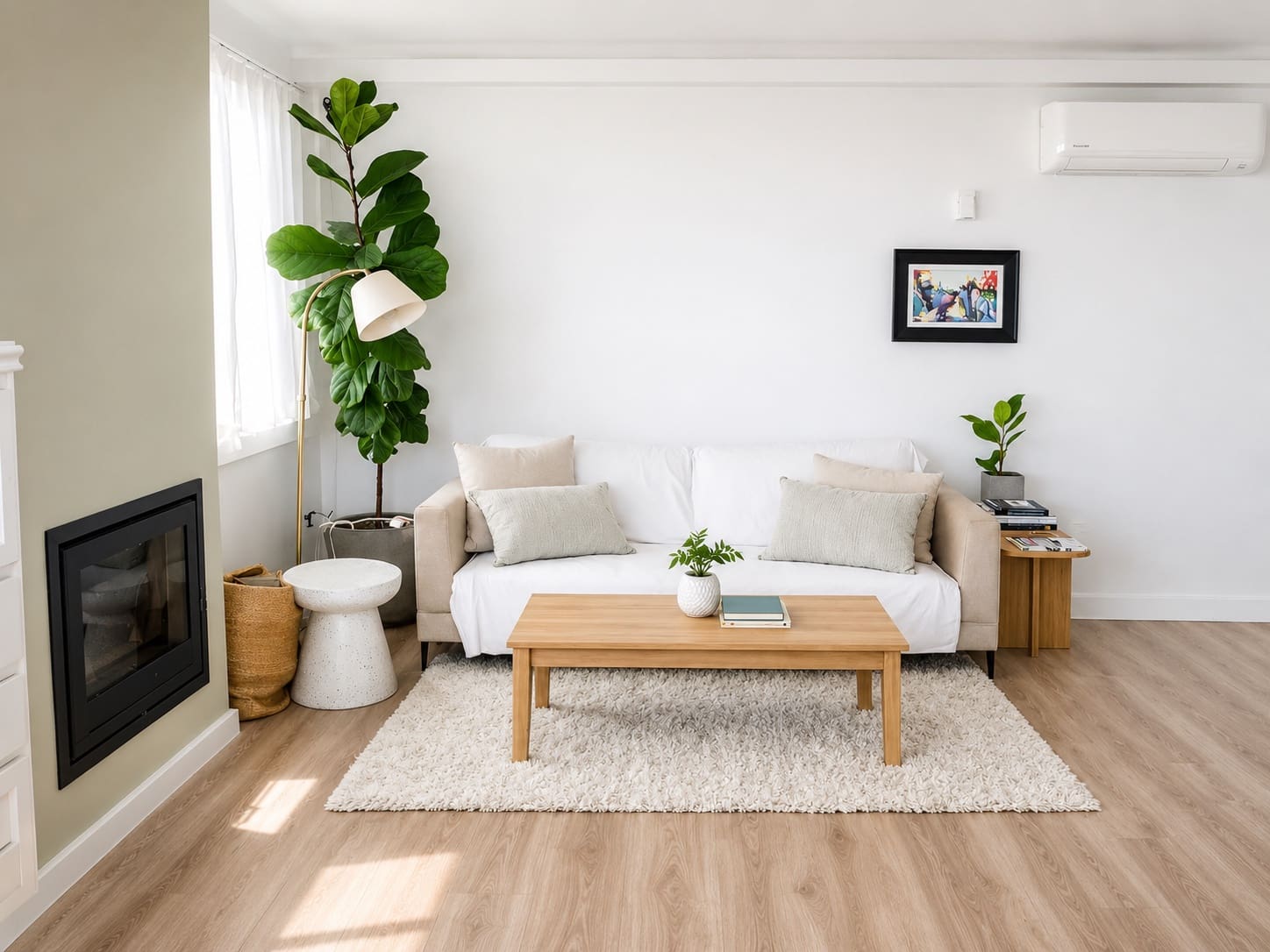 2 bedroom Villa for rent in Velez-Malaga - € 1,800 (Ref: 9895757)