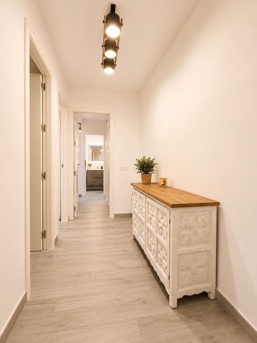 3 bedroom Apartment for rent in Arroyo de la Miel with pool garage - € 2,440 (Ref: 9902799)