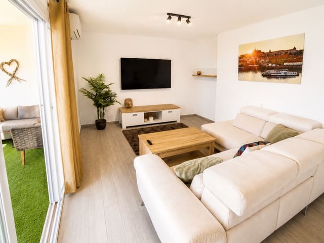 3 bedroom Apartment for rent in Arroyo de la Miel, Benalmádena with pool garage - € 2,440 (Ref: 9902799)