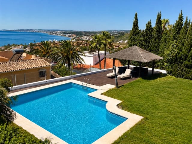 2 bedroom Apartment for rent in Seghers, Estepona with pool garage - € 2,100 (Ref: 9910022)