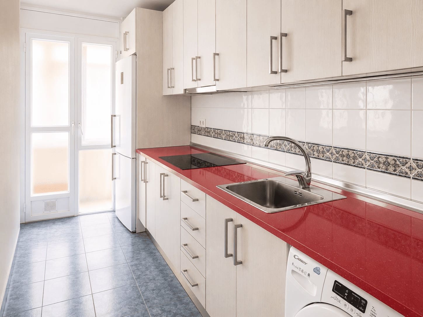 2 slaapkamer Appartement te huur in Malaga stad - € 1.350 (Ref: 9919340)