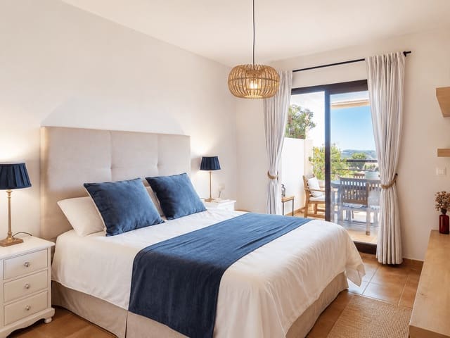Apartamento de 2 habitaciones en Almuñécar en alquiler con piscina garaje - 1.440 € (Ref: 9921685)
