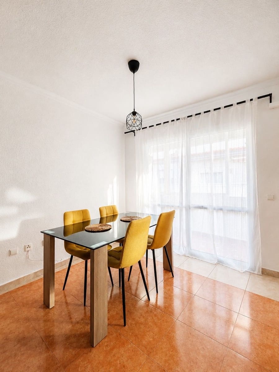 3 quarto Apartamento para arrendar em Mijas - 1 680 € (Ref: 9923222)