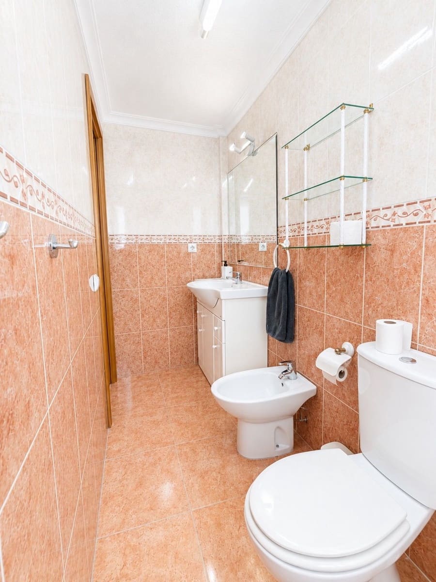 3 quarto Apartamento para arrendar em Mijas - 1 680 € (Ref: 9923222)