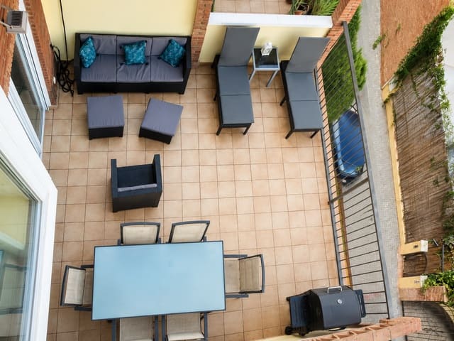 Chalet de 3 habitaciones en Almuñécar en alquiler con piscina - 1.365 € (Ref: 9923223)