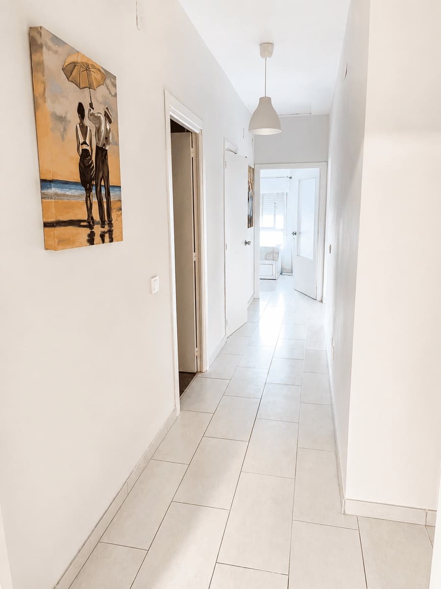 2 bedroom Apartment for rent in Fuengirola with pool garage - € 1,320 (Ref: 9926764)