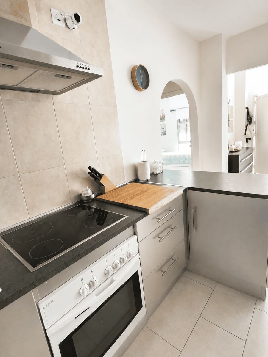 2 bedroom Apartment for rent in Fuengirola with pool garage - € 1,320 (Ref: 9926764)