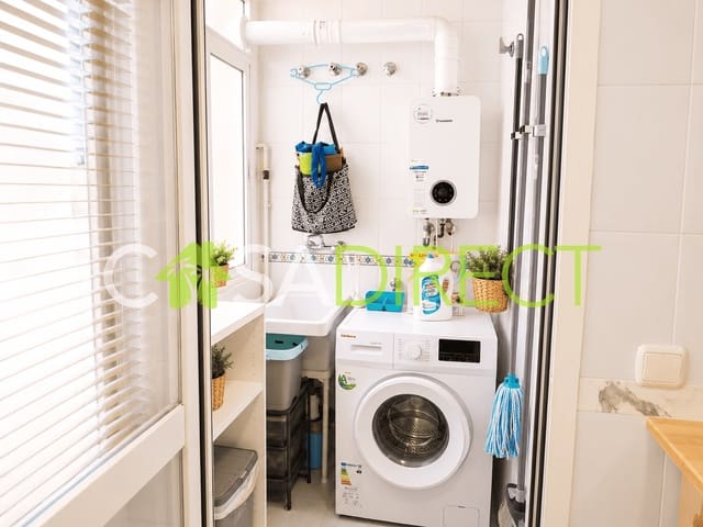 2 bedroom Apartment for rent in La Trinidad, Málaga city with garage - € 1,570 (Ref: 9928722)