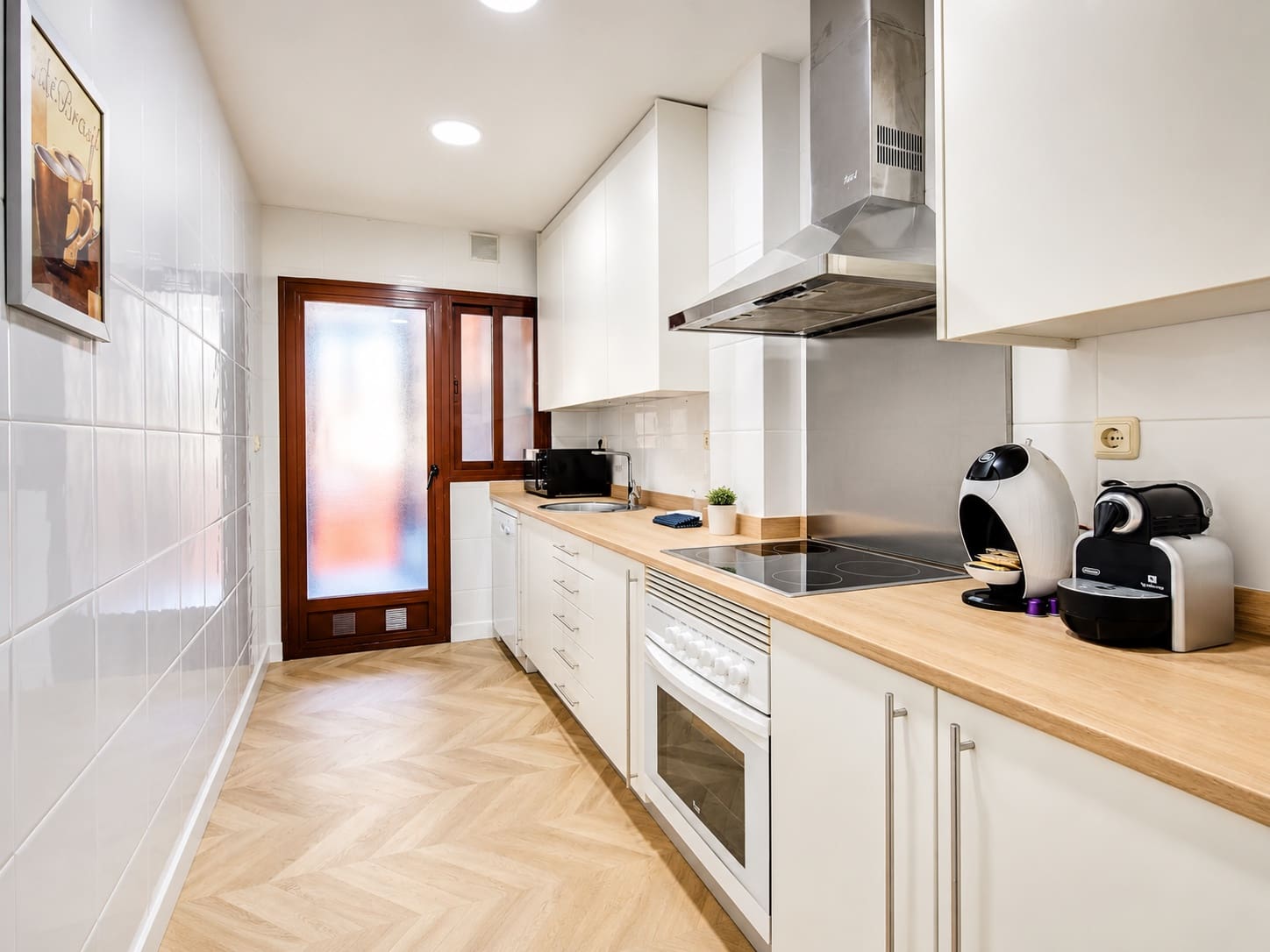 3 bedroom Apartment for rent in Motril with pool garage - € 1,500 (Ref: 9932810)